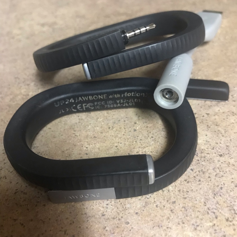 Jawbone set with charger